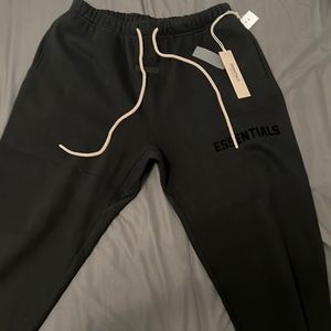 Essentials fear of god sweatpants “Black”